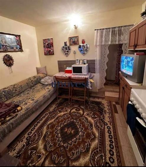 Apartament cu 3 camere semidecomandat în Aurel Vlaicu