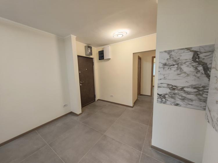 Apartament cu 3 camere decomandat în Complex Studențesc