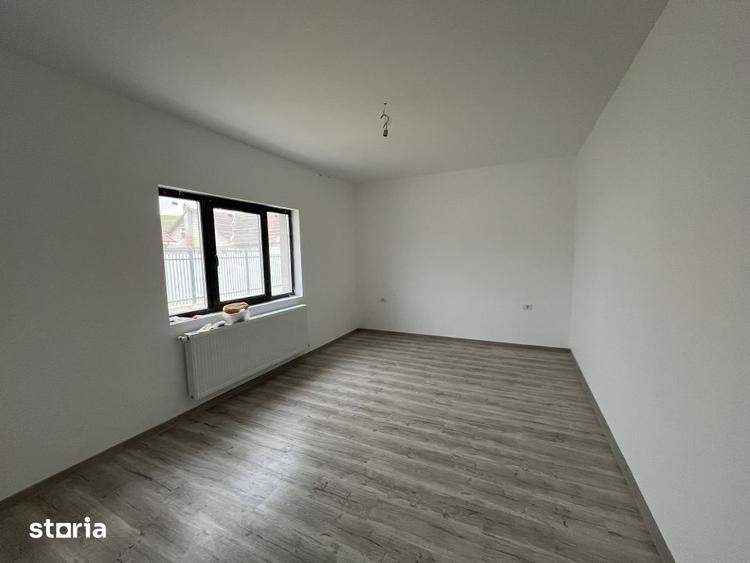 Casă cu 3 camere cu Canalizare în Valu lui Traian
