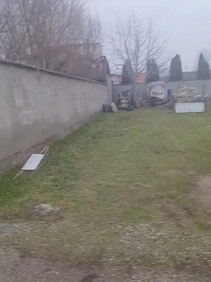Teren de 1000 mp, în Vânători