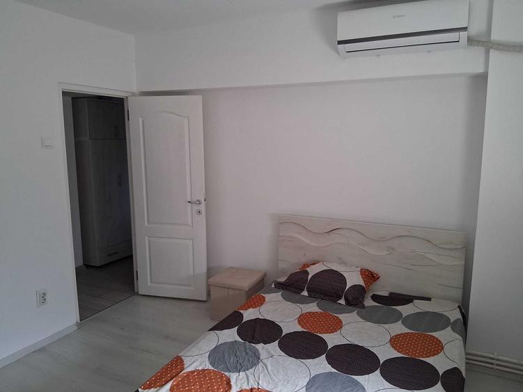 Garsonieră decomandată în Central
