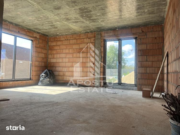 Casă cu 4 camere cu Teren 351 Mp în Sânandrei
