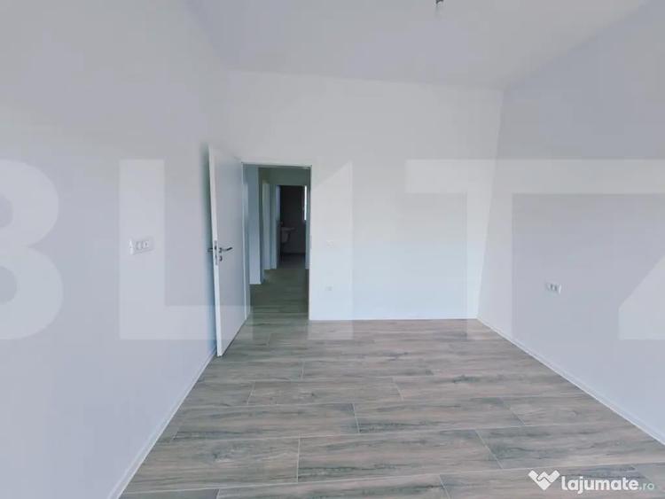 Apartament cu 3 camere semidecomandat în Torontalului