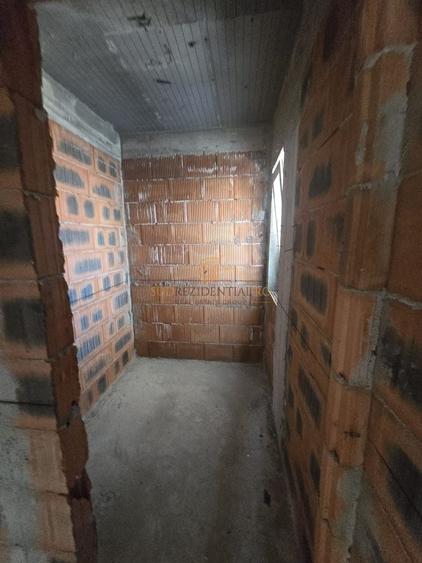 Casă individuală cu 4 camere cu Canalizare în Berceni