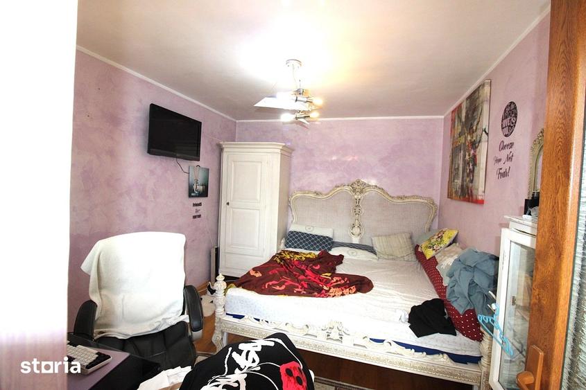 Casă cu 5 camere cu Teren 1003 Mp în Central