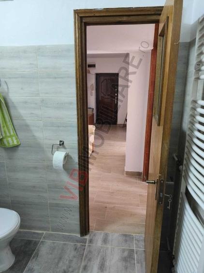 Apartament cu 3 camere decomandat în Calea Călărașilor