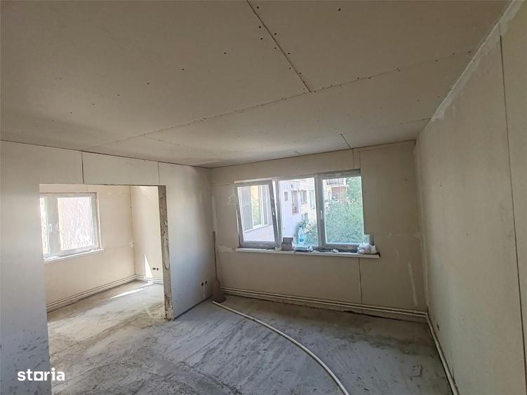 Apartament cu 2 camere nedecomandat în Central