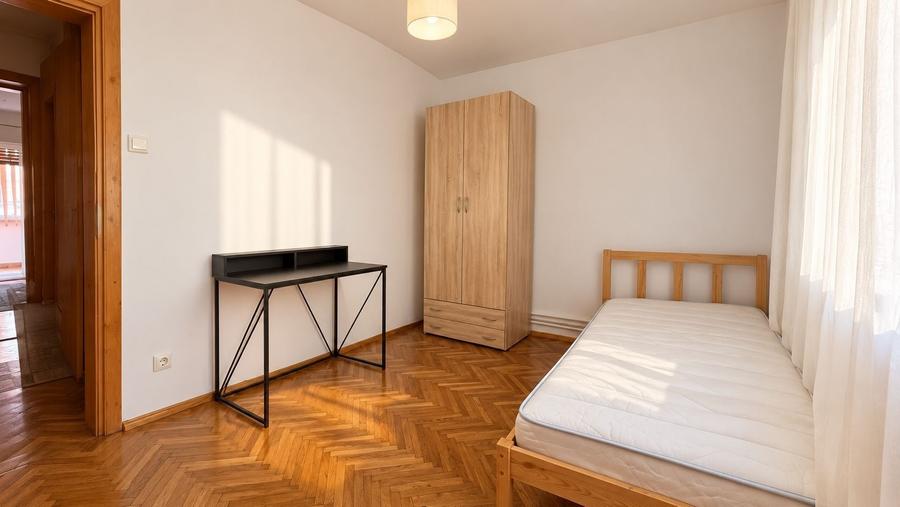 Apartament cu 3 camere decomandat în Bălcescu