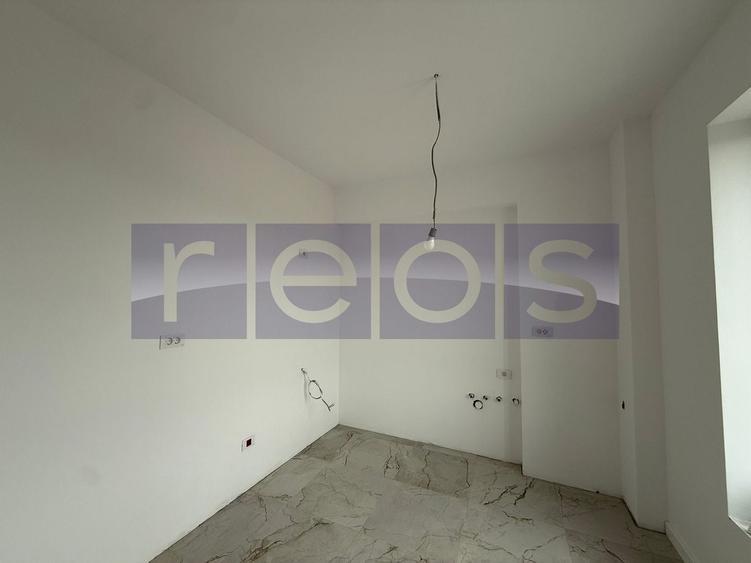 Apartament cu 2 camere semidecomandat în Sisești