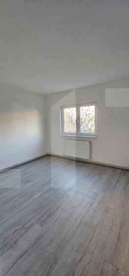 Apartament cu 3 camere decomandat în Semicentral