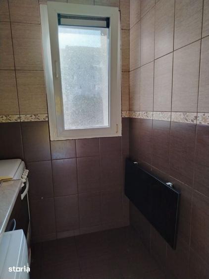 Garsonieră în Titan