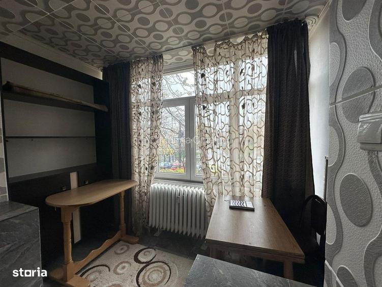 Apartament 3 camere de vanzare Podu Ros