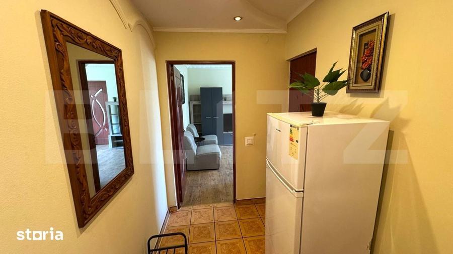 Vand apartament cu doua camere, la etajul 1, in zona Lama - 7