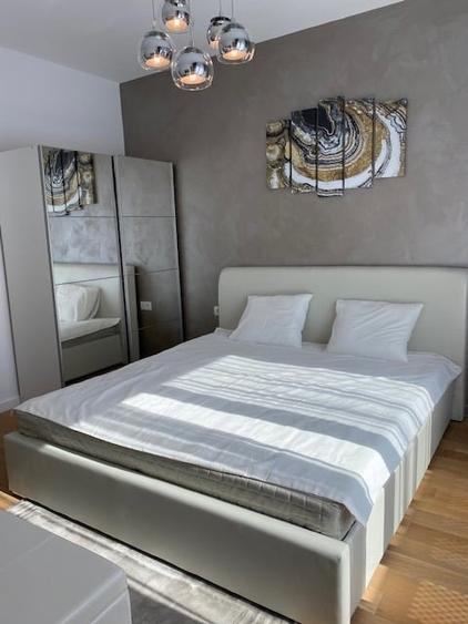 Apartament cu 3 camere decomandat, mobilat în Băneasa