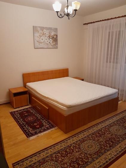 Garsonieră decomandată, mobilată în Barieră