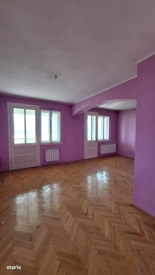Spațiu comercial, de 402 mp, în Central