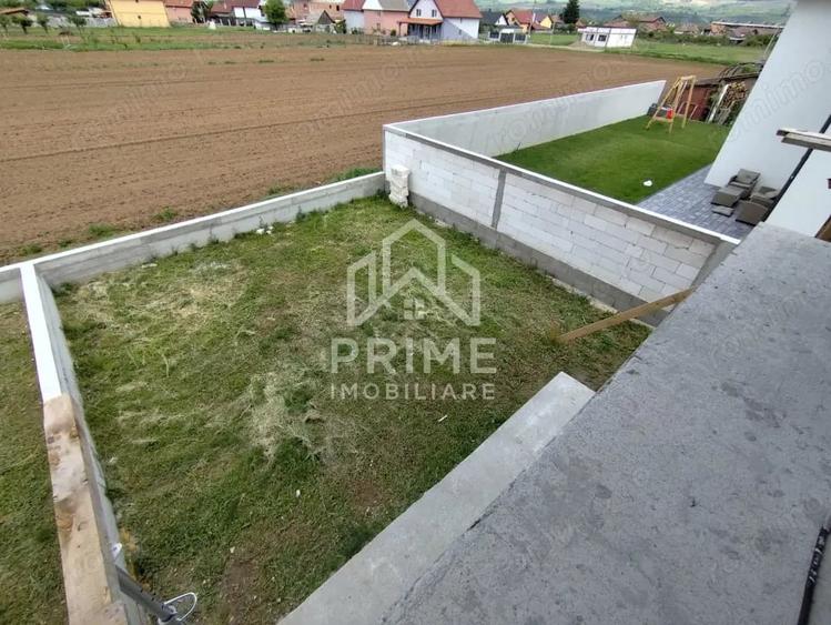Casă cu 4 camere cu Teren 85 Mp în Teiu