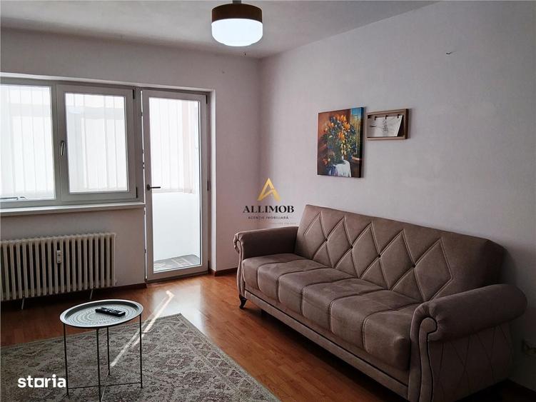Apartament cu 2 camere decomandat în Sud