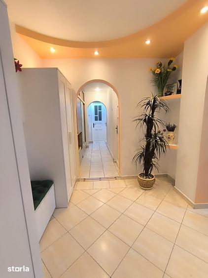 Apartament cu 3 camere decomandat în Obcini