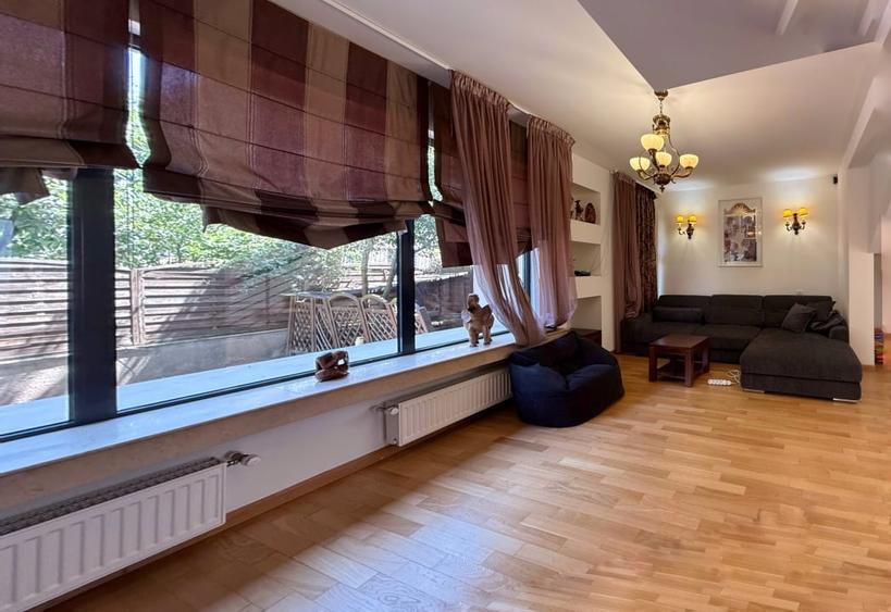 Duplex cu 4 camere cu Garaj în Pantelimon