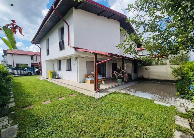 Casă individuală cu 3 camere cu Teren 230 Mp în Odăi