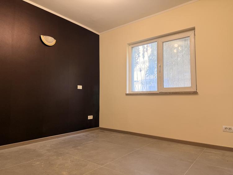 Apartament cu 3 camere decomandat în Complex Studențesc