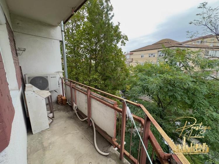 Apartament cu 2 camere decomandat, mobilat în Decebal