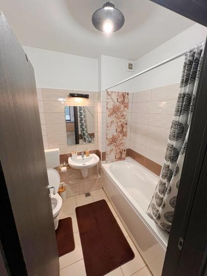 Apartament cu 2 camere decomandat, mobilat în Central