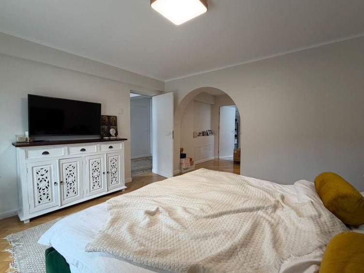 Duplex cu 5 camere cu Canalizare în Iancu Nicolae