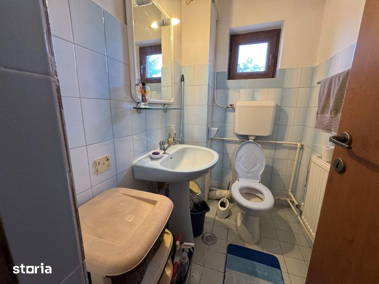 Casă cu 8 camere cu Teren 4057 Mp în Găneasa