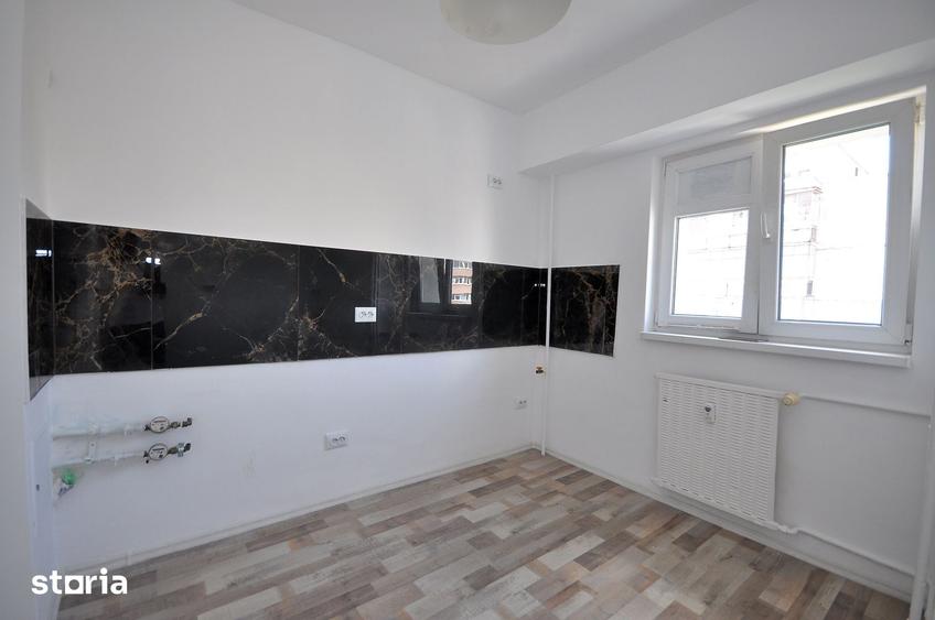 Apartament cu 3 camere decomandat în Militari