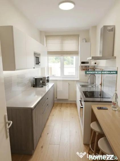 Apartament cu 3 camere semidecomandat în Central