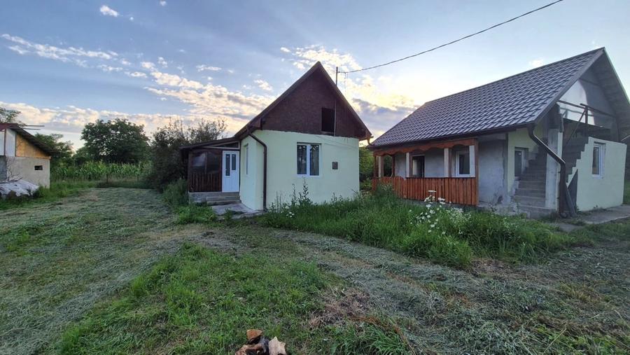 Casă individuală cu 4 camere cu Teren 3000 Mp în Botez