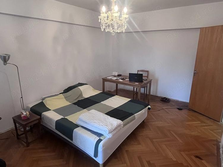 Apartament cu 3 camere decomandat în Dorobanți