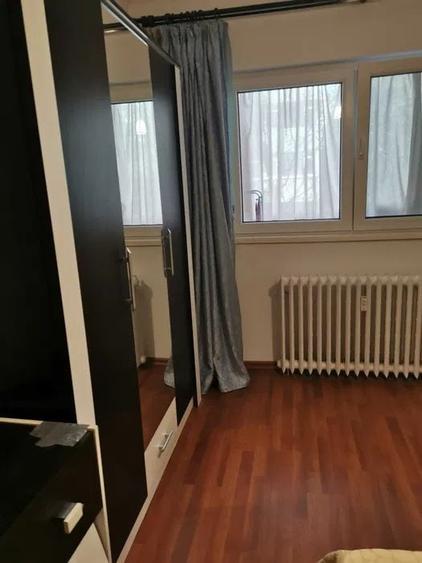 Apartament cu 2 camere semidecomandat, mobilat în P-ța Muncii