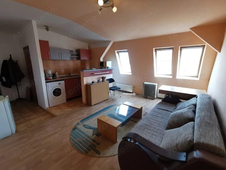 Apartament cu 2 camere semidecomandat în Complex Studențesc