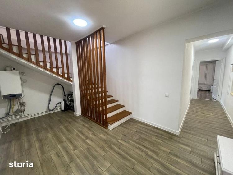 Casă cu 5 camere cu Teren 562 Mp în Răucești