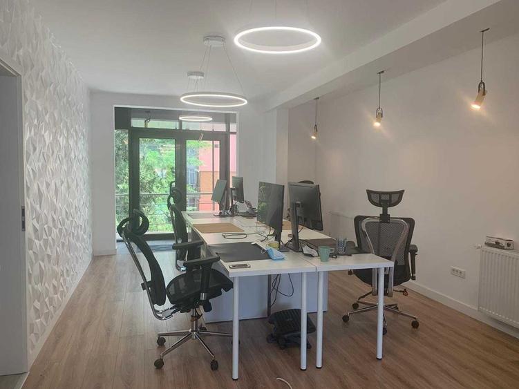 Spațiu comercial, de 50 mp, în Podu Roș
