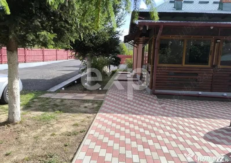 Casă cu 5 camere cu Teren 2100 Mp în Mălureni