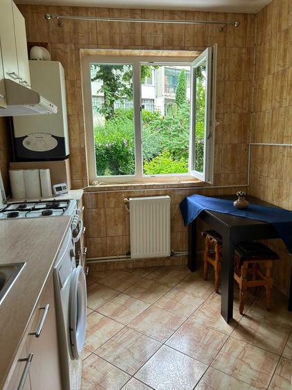 Apartament cu 2 camere decomandat în Mărăței