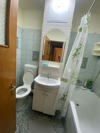 Garsonieră decomandată în Rahova