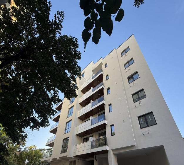 Apartament cu 2 camere semidecomandat în Eminescu