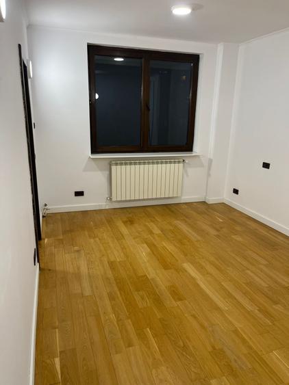 Penthouse cu 5 camere decomandat în Floreasca