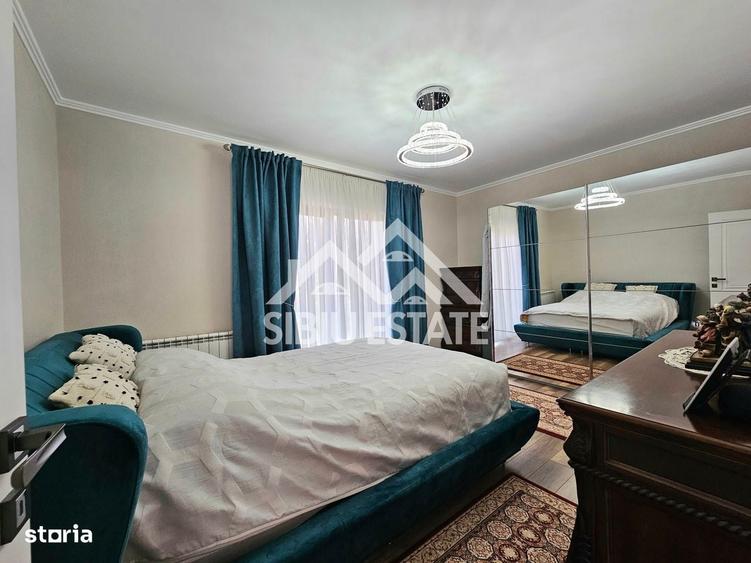 Casă cu 4 camere cu Teren 600 Mp în Sadu
