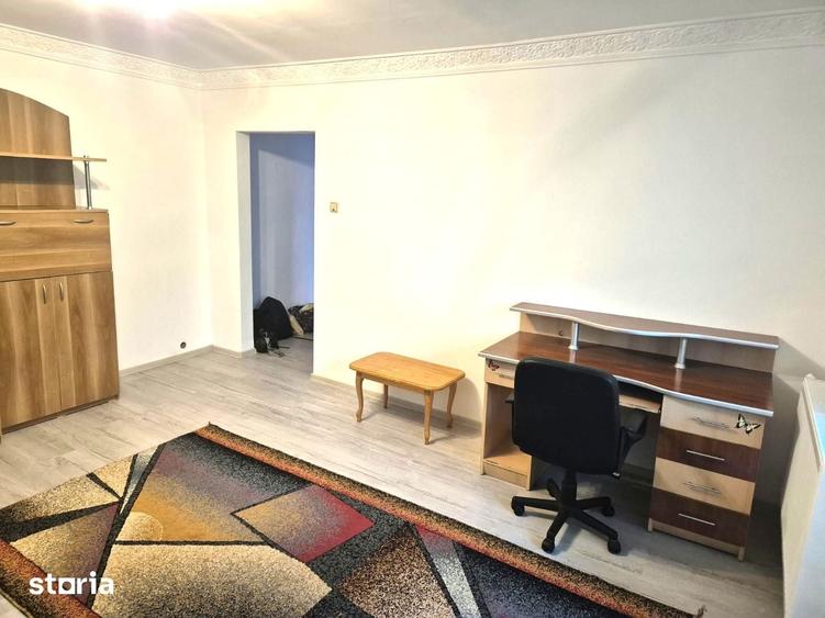 Apartament cu 2 camere semidecomandat în Micro 5