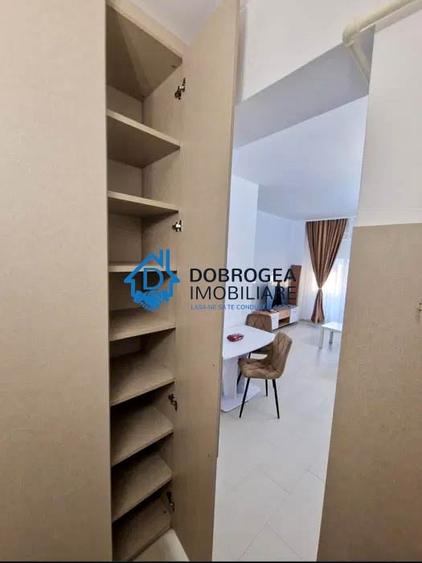 Apartament cu 2 camere decomandat, mobilat în C5
