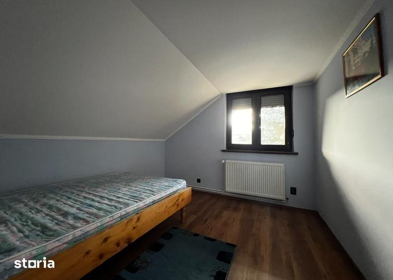 Casă cu 4 camere decomandat cu Teren 1935 Mp în Iorga