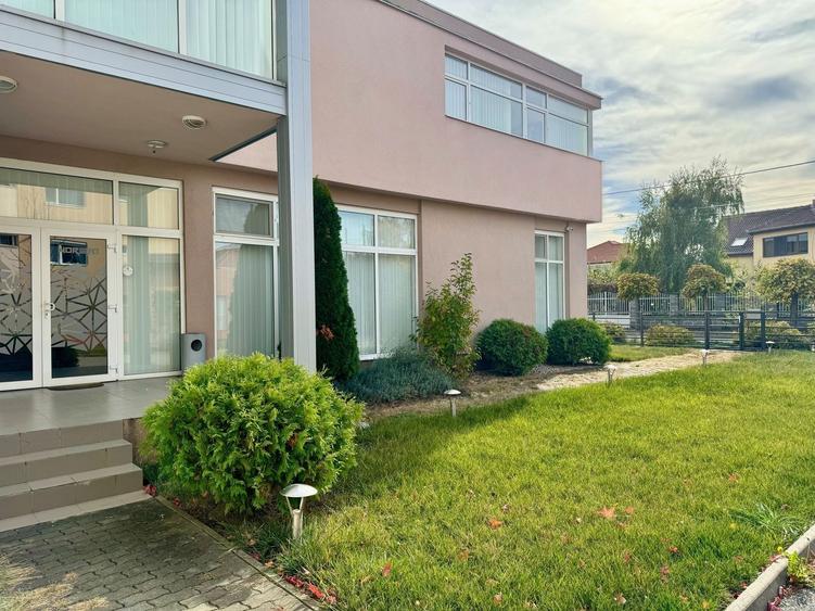 Spațiu comercial, de 483 mp, în Dumbrăvița