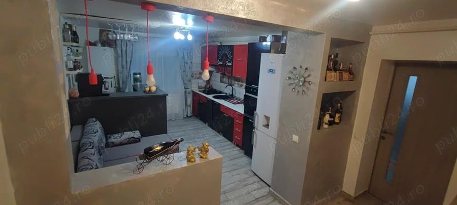 Apartament cu 3 camere decomandat în Uzina 2