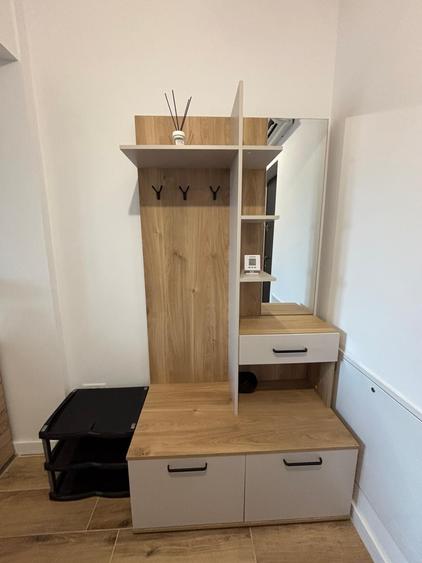 Apartament cu 2 camere semidecomandat în Berceni